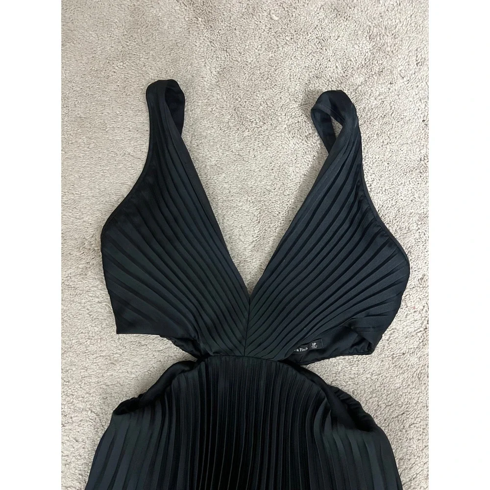 Abercrombie & Fitch Pleated Cutout Dress Womens SP  Giselle Cut Out